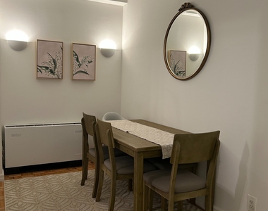 201 East 69th Street - Photo Thumbnail 5