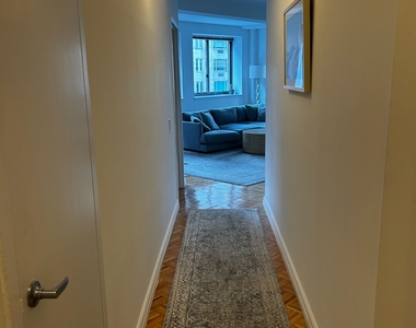 201 East 69th Street - Photo Thumbnail 17