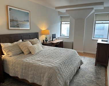 201 East 69th Street - Photo Thumbnail 1