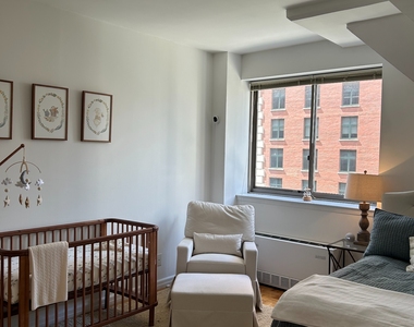 201 East 69th Street - Photo Thumbnail 14