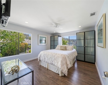 215 Monterey Drive - Photo Thumbnail 20