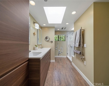 215 Monterey Drive - Photo Thumbnail 18
