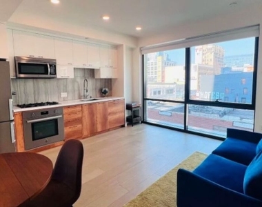400 S Broadway - Photo Thumbnail 12