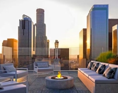 400 S Broadway - Photo Thumbnail 2