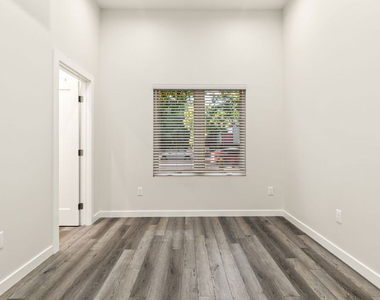 2336 Scarff Street - Photo Thumbnail 9