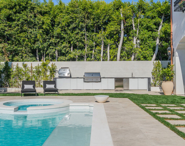 611 N Hillcrest Road - Photo Thumbnail 21