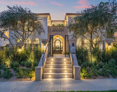 611 N Hillcrest Road - Photo Thumbnail 1