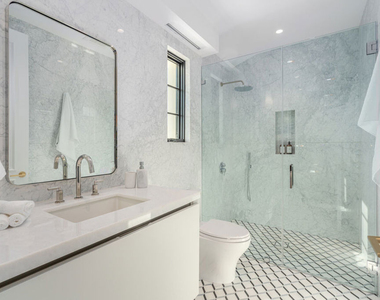 611 N Hillcrest Road - Photo Thumbnail 49
