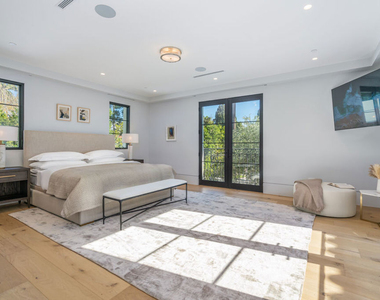 611 N Hillcrest Road - Photo Thumbnail 44