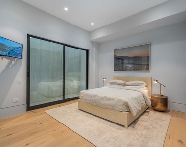 611 N Hillcrest Road - Photo Thumbnail 35