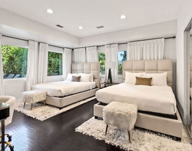 1615 Marmont Avenue - Photo Thumbnail 10