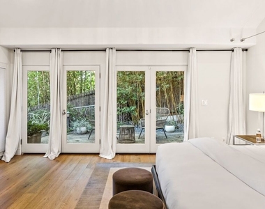 1615 Marmont Avenue - Photo Thumbnail 18