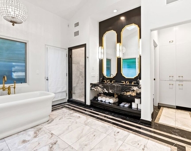 1615 Marmont Avenue - Photo Thumbnail 21