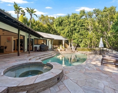 1615 Marmont Avenue - Photo Thumbnail 1
