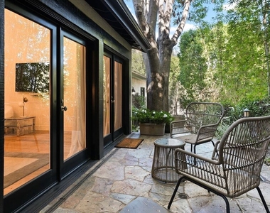 1615 Marmont Avenue - Photo Thumbnail 19