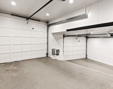 1615 Marmont Avenue - Photo Thumbnail 23