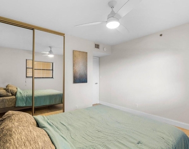 700 Uno Lago Drive - Photo Thumbnail 9