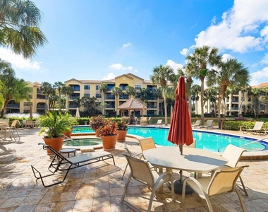 700 Uno Lago Drive - Photo Thumbnail 15