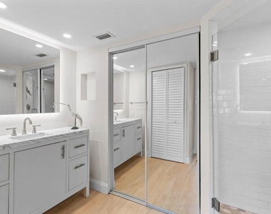 700 Uno Lago Drive - Photo Thumbnail 8
