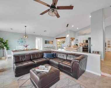5464 Nw Milner Drive - Photo Thumbnail 11