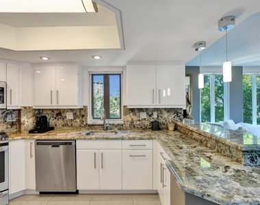 100 Se 5th Avenue - Photo Thumbnail 7