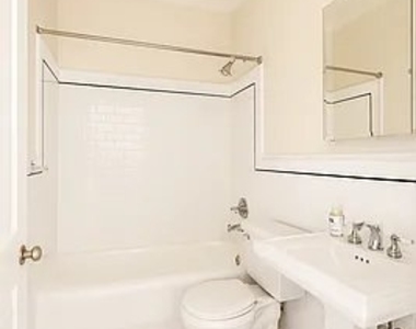 166 2nd Ave - Photo Thumbnail 6