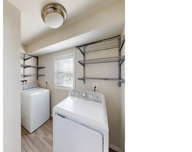 137 Overlook Drive - Photo Thumbnail 8