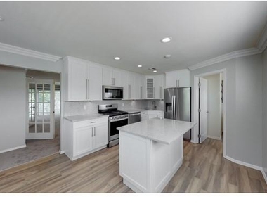 137 Overlook Drive - Photo Thumbnail 3