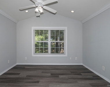 80 Overlook Drive - Photo Thumbnail 7
