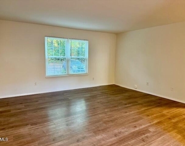 1208 Manassas Court - Photo Thumbnail 3