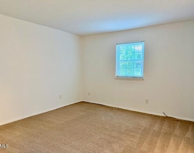1208 Manassas Court - Photo Thumbnail 10