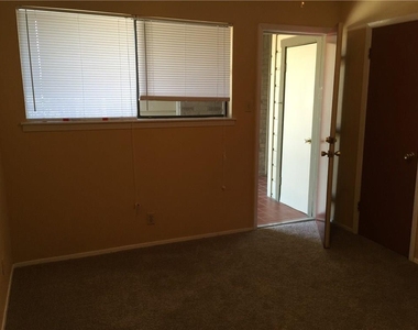 3000 Guadalupe St - Photo Thumbnail 2