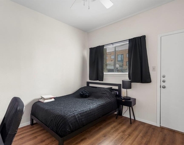 3000 Guadalupe St - Photo Thumbnail 6