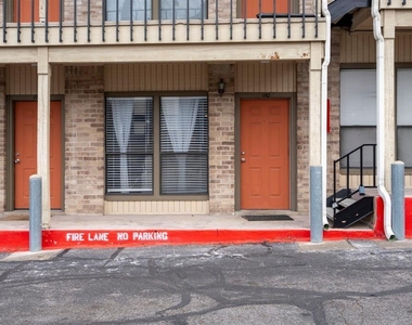 3000 Guadalupe St - Photo Thumbnail 9