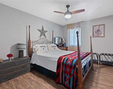 111 Comanche Pt - Photo Thumbnail 14