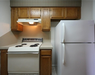 1903 E 20th St - Photo Thumbnail 4