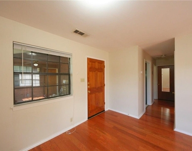 1903 E 20th St - Photo Thumbnail 2