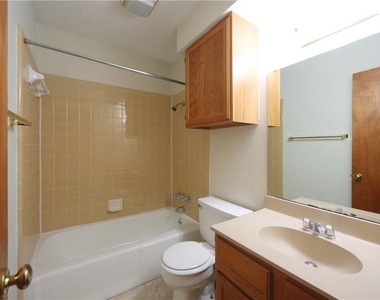 1903 E 20th St - Photo Thumbnail 7