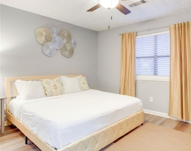 3468 Deer Trace - Photo Thumbnail 8