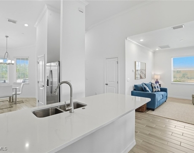 11861 Venetian Lagoon Drive - Photo Thumbnail 10