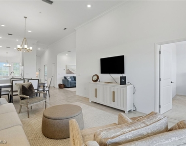 11861 Venetian Lagoon Drive - Photo Thumbnail 17
