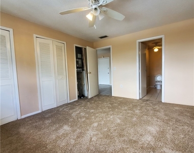 3704 Broadway - Photo Thumbnail 2