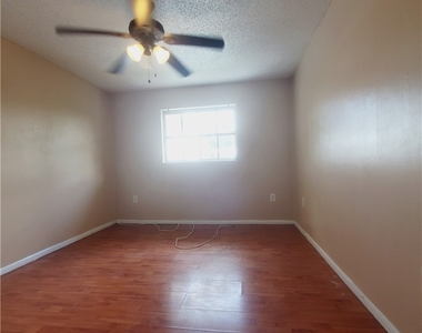 3704 Broadway - Photo Thumbnail 9