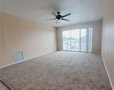 3704 Broadway - Photo Thumbnail 8