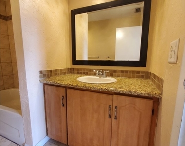 3704 Broadway - Photo Thumbnail 6