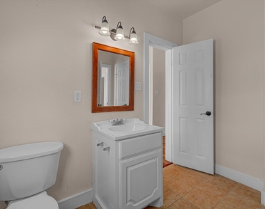 1017 11th Street - Photo Thumbnail 13