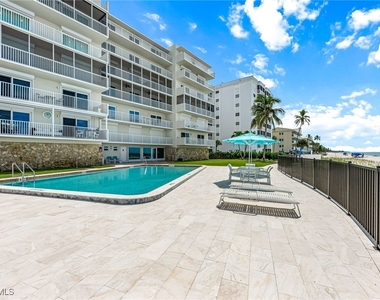1977 Gulf Shore Boulevard N - Photo Thumbnail 27