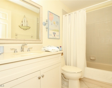 10686 Gulf Shore Drive - Photo Thumbnail 10