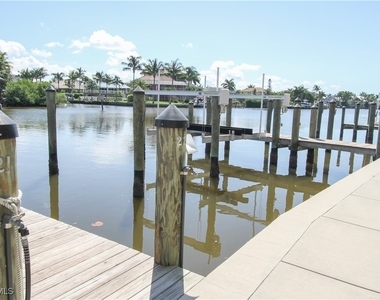 10686 Gulf Shore Drive - Photo Thumbnail 16