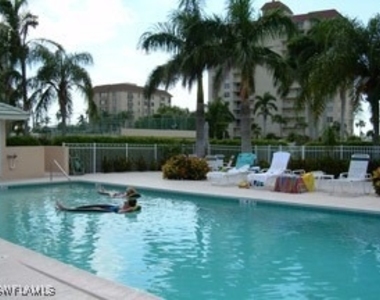 10686 Gulf Shore Drive - Photo Thumbnail 18